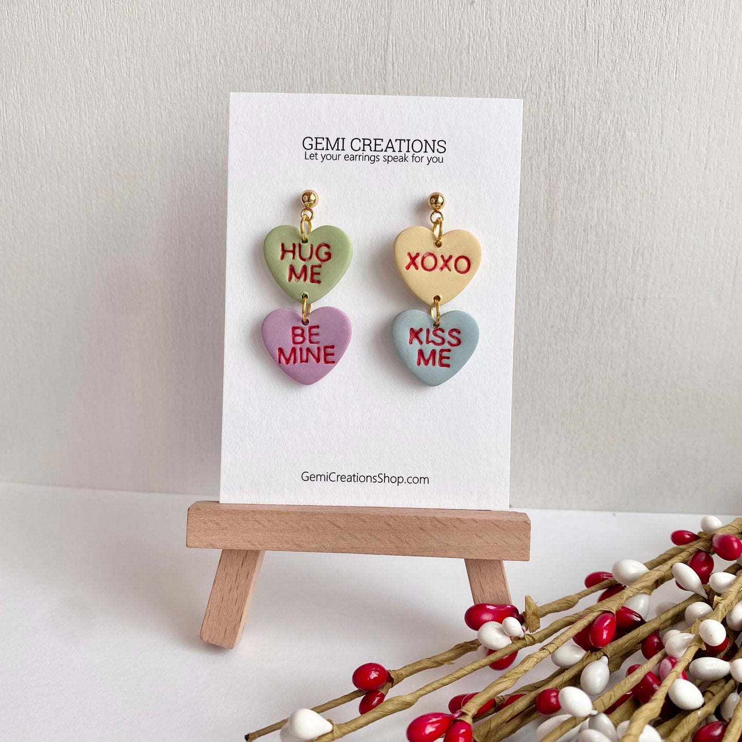 Conversation hearts (gold)