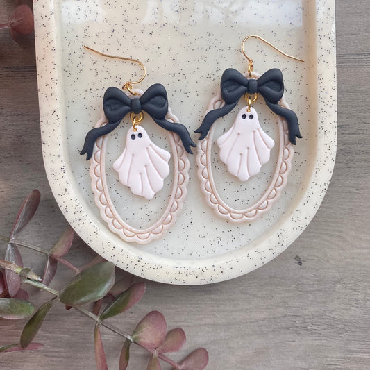 Framed dangling ghost