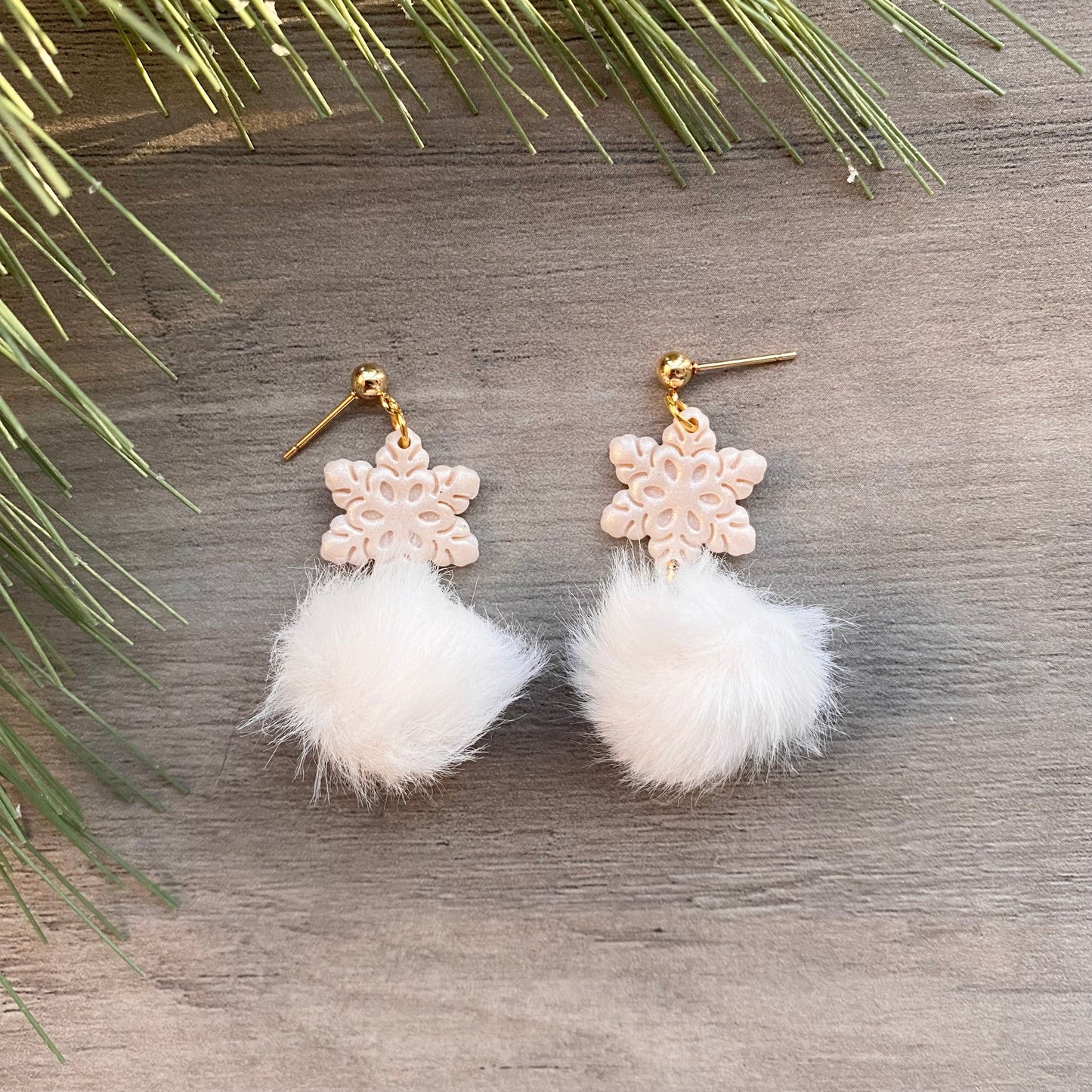 Snowflake fluffs