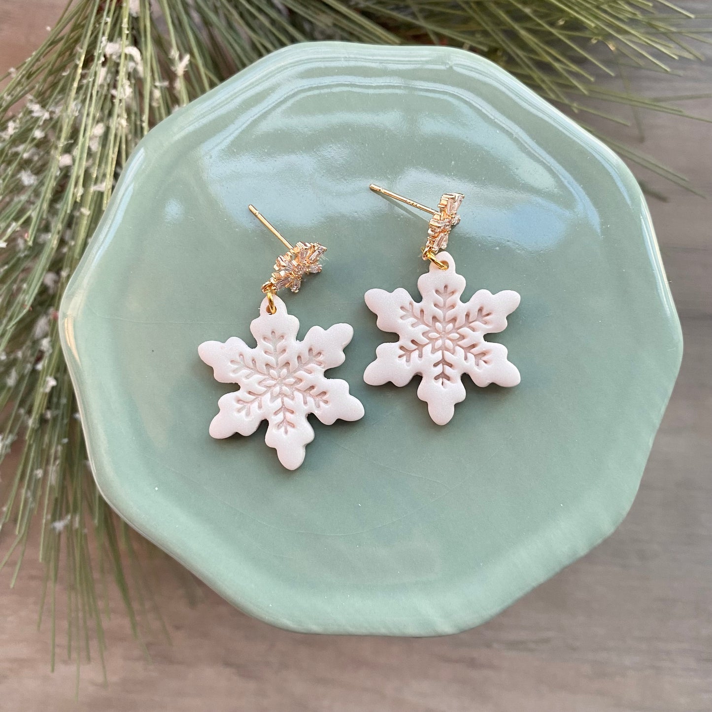 Snowflake drops