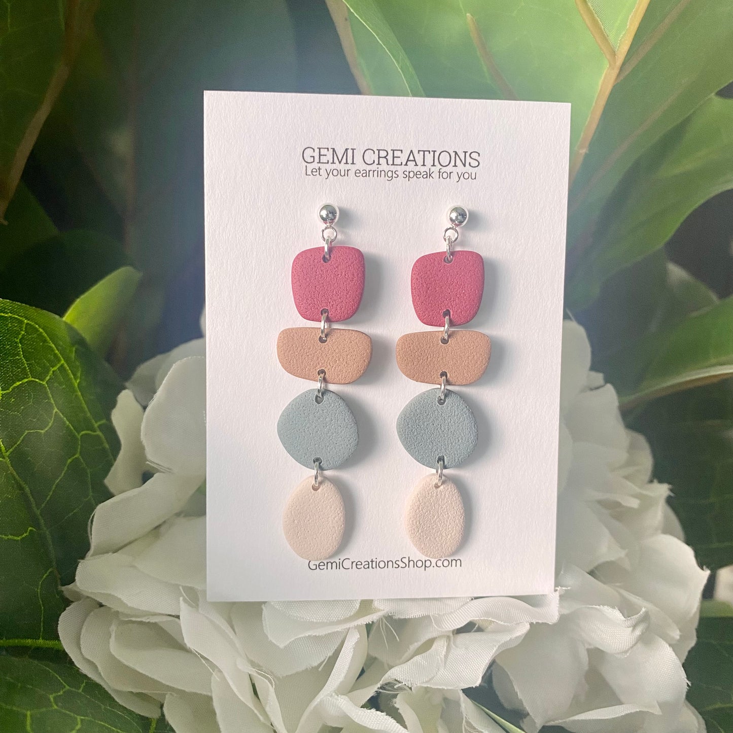 Pebble drops (silver ballpost)